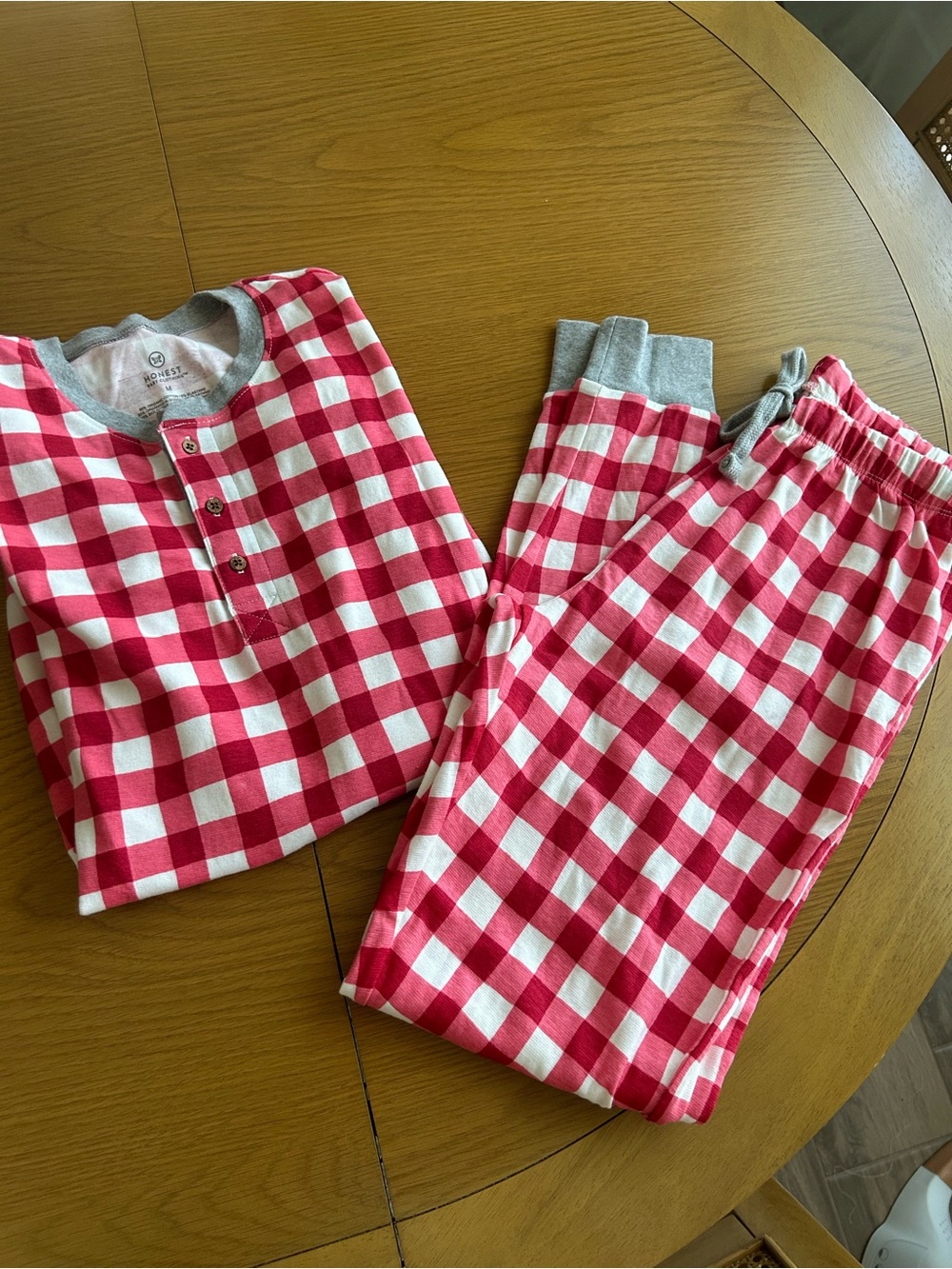 The Honest Company Red & White Gingham Women's Pajama Set